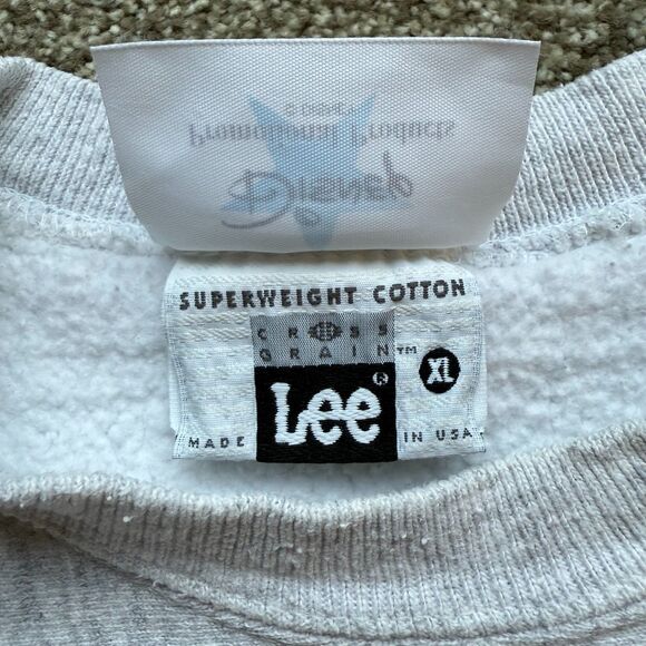 VTG DISNEY SUPERWEIGHT LEE PROPERTY OF HOLLYWOOD PICTURES USA CREWNECK SWEATER - Picture 4 of 13